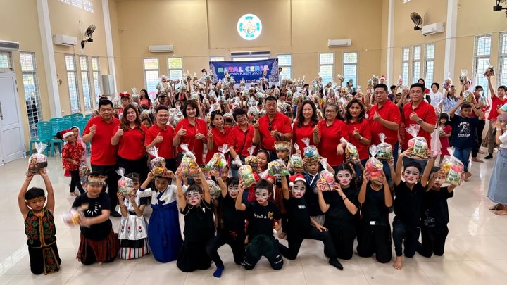 Perayaan Natal bersama anak-anak Rumah Kasih